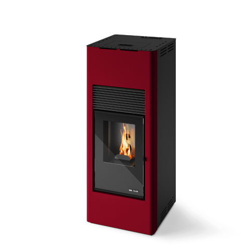 Eva Calor Nora Pelletofen mit eleganter schwarzer Glasfront, schlichter Stahlverkleidung und großer Sichtscheibe – kompakter Ofen für moderne Wohnräume