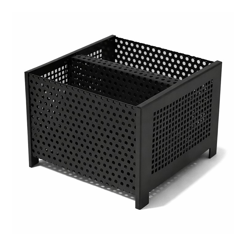 Bild zeigt Brennkorb für Pellets schwarz beschichtet 24 x 24 x 18 cm – Art.-Nr. 21.02.465.2