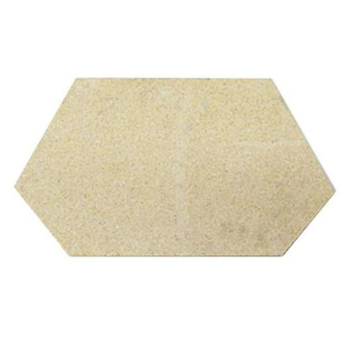 Hexagonale Feuerleitblende aus Vermiculit für den Einsatz in einem Goliath Kaminofen von Kago, dient der effektiven Verteilung der Hitze und zum Schutz der Ofeninnenseite.