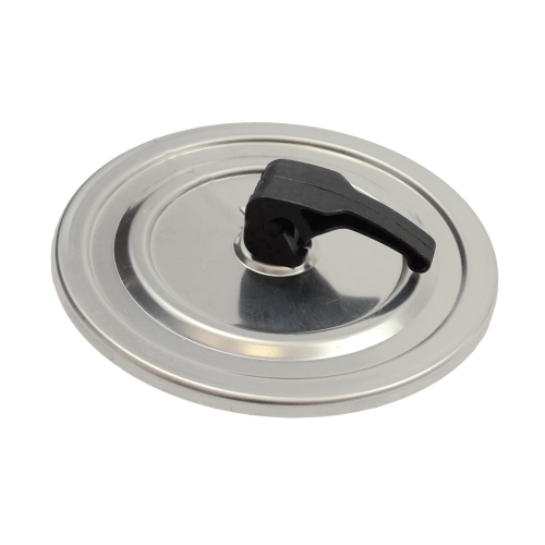 Das Bild zeigt den Dinak SW6 Reinigungsdeckel für ein T-Stück, der im Durchmesserbereich von 80 bis 200 Millimeter einsetzbar und druckdicht ist. Das Produktbild dient dazu, das Aussehen, die Beschaffenheit und die Art der Montage des Reinigungsdeckels hervorzuheben. Man sieht einen runden Deckel aus Metall mit einem zentralen, schwenkbaren Griff, welcher offenbar zum Öffnen und Schließen des Deckels dient. Dies ermöglicht einen Zugang für Wartungs- oder Reinigungsarbeiten an Schornsteinen oder Abgasanlagen, für die dieser Deckel konzipiert wurde.